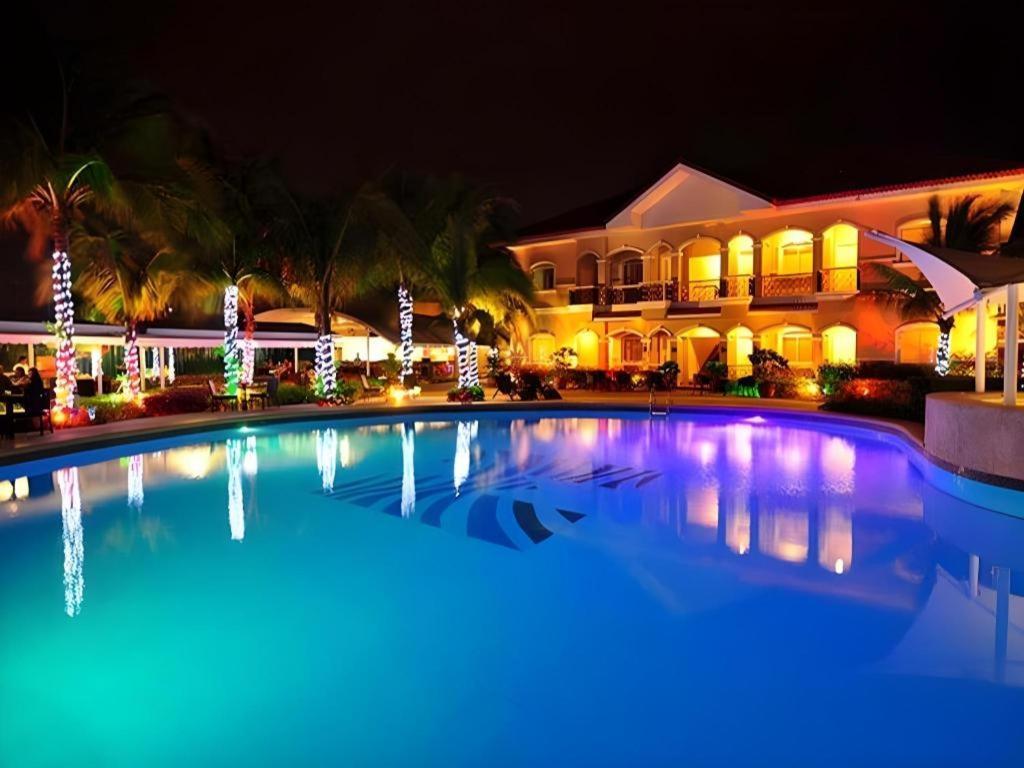 Moonbay Marina The Villas Olongapo Exterior photo
