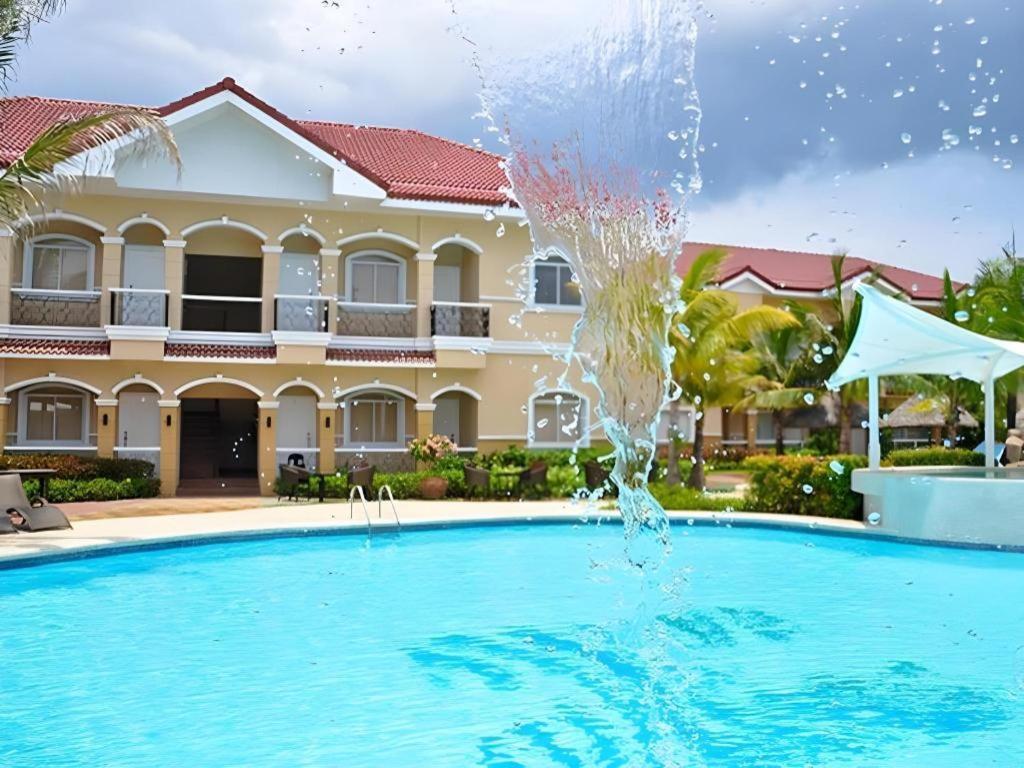 Moonbay Marina The Villas Olongapo Exterior photo