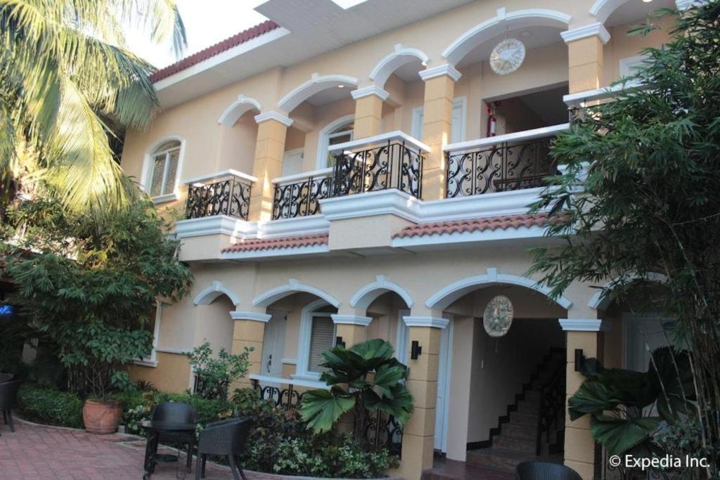 Moonbay Marina The Villas Olongapo Exterior photo