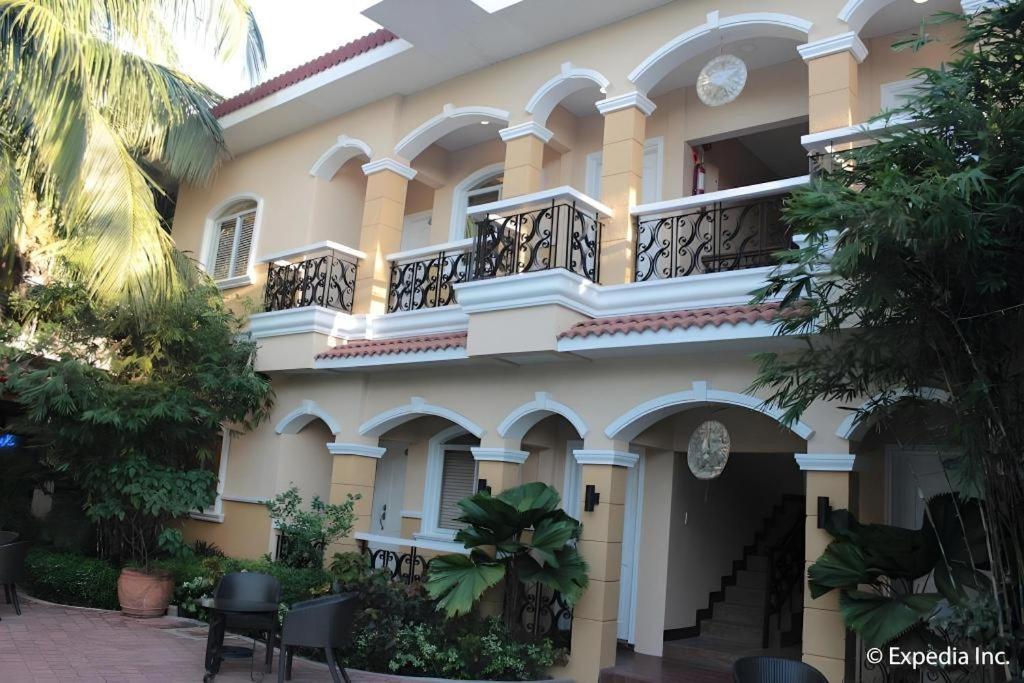 Moonbay Marina The Villas Olongapo Exterior photo