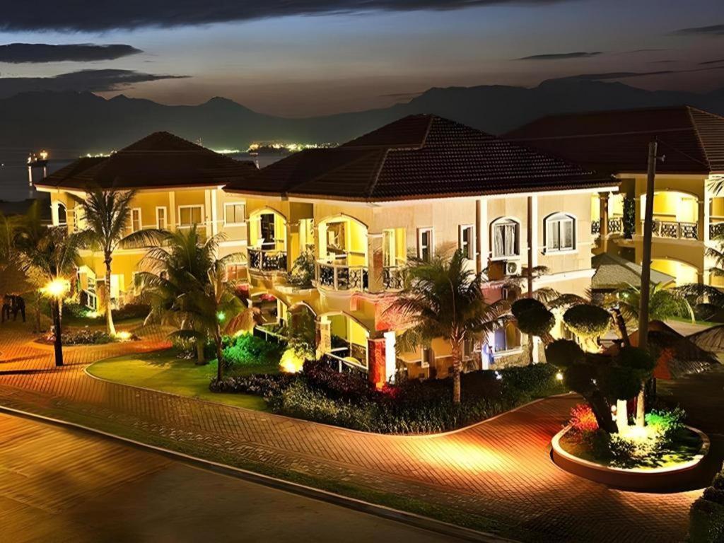 Moonbay Marina The Villas Olongapo Exterior photo