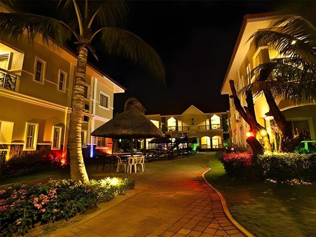Moonbay Marina The Villas Olongapo Exterior photo